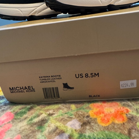 MICHAEL Michael Kors Katrina Bootie NWT - Picture 7 of 9